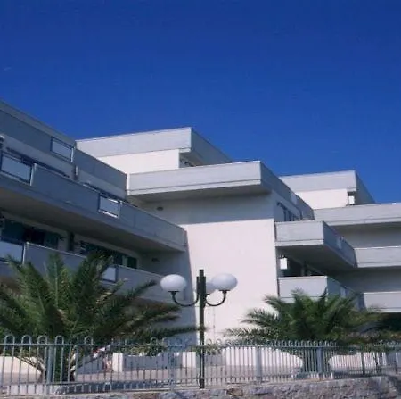 Baia Santa Barbara 3*