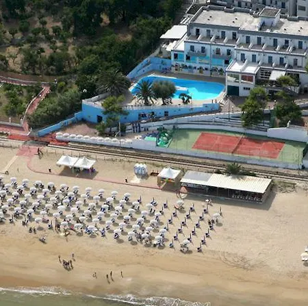 Baia Santa Barbara 酒店