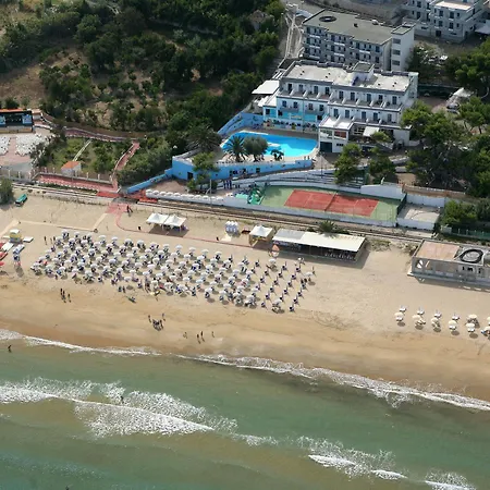 Baia Santa Barbara Hotel