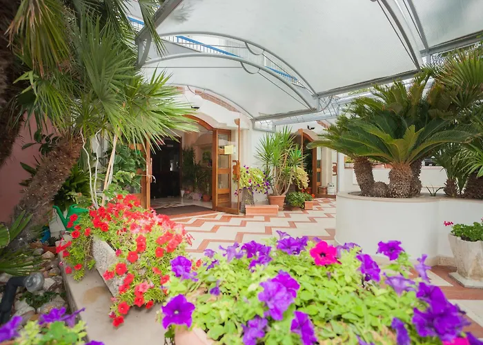 فندق Baia Santa Barbara 3*